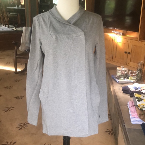 Sweater - Picture 2 of 6